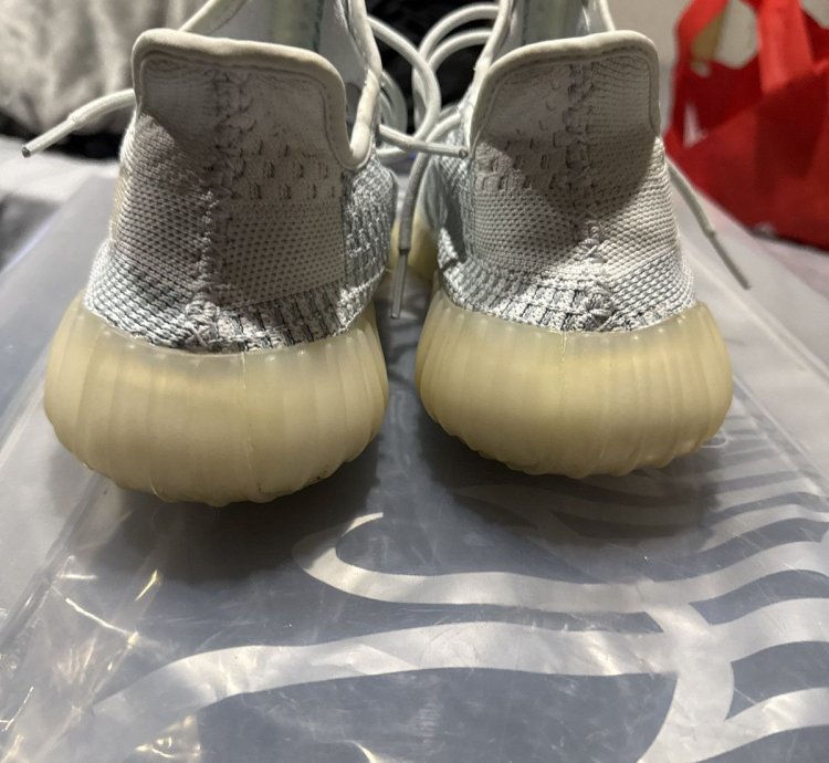 Yeezy 350 Cloud White