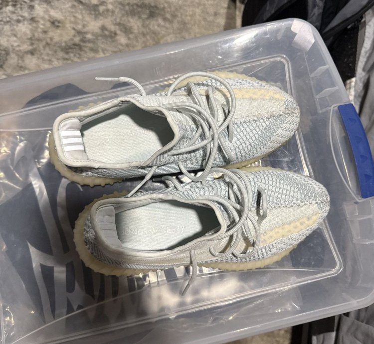 Yeezy 350 Cloud White
