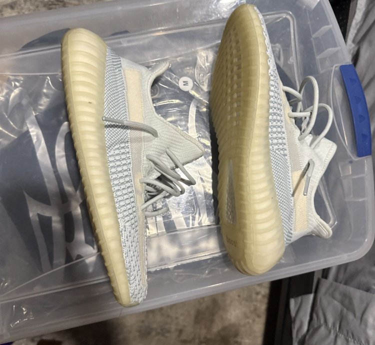Yeezy 350 Cloud White