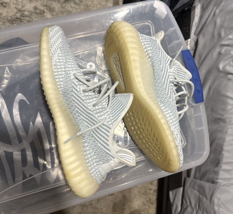 Yeezy 350 Cloud White