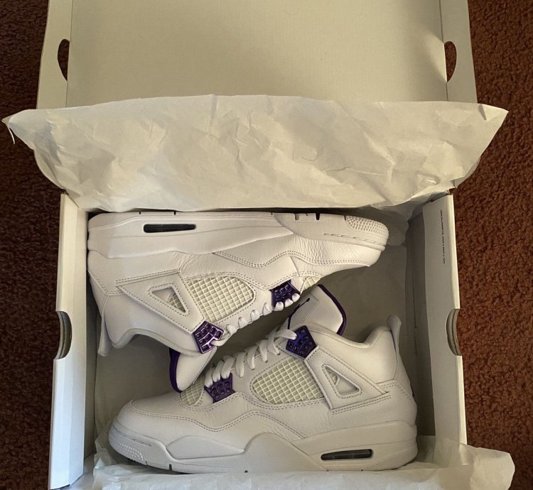 Jordan 4 Metallic Purple