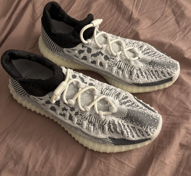 Yeezy 350 Cmpct - Black White - Panda
