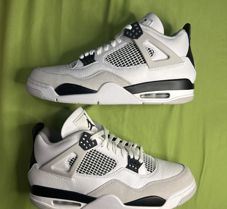 Jordan 4 Military Black