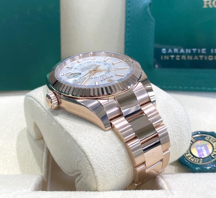 Rolex Sky-dweller Rose Gold White Dial 2022 Full Set