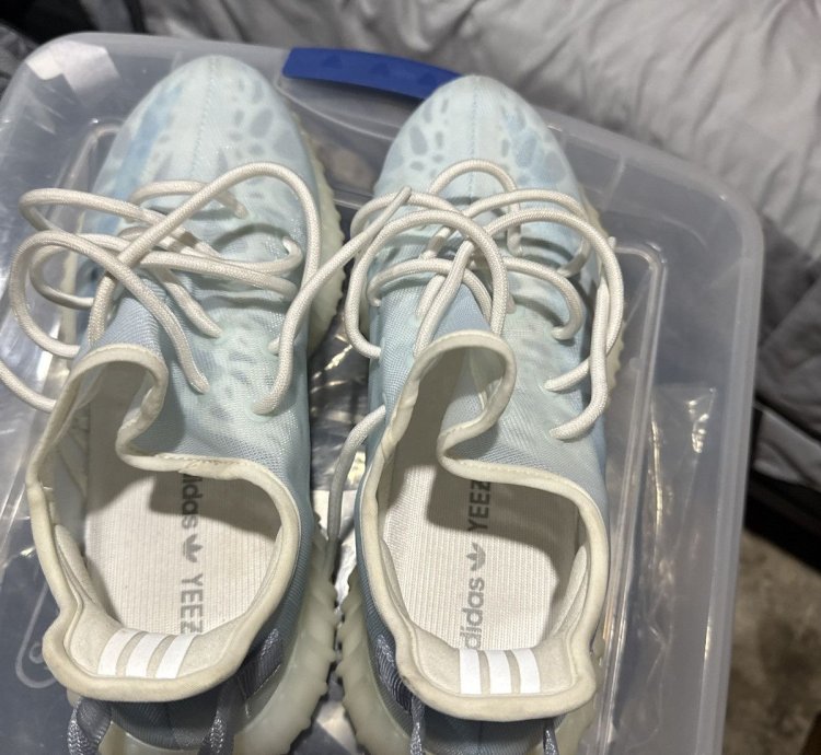 Yeezy 350 Mona Ice