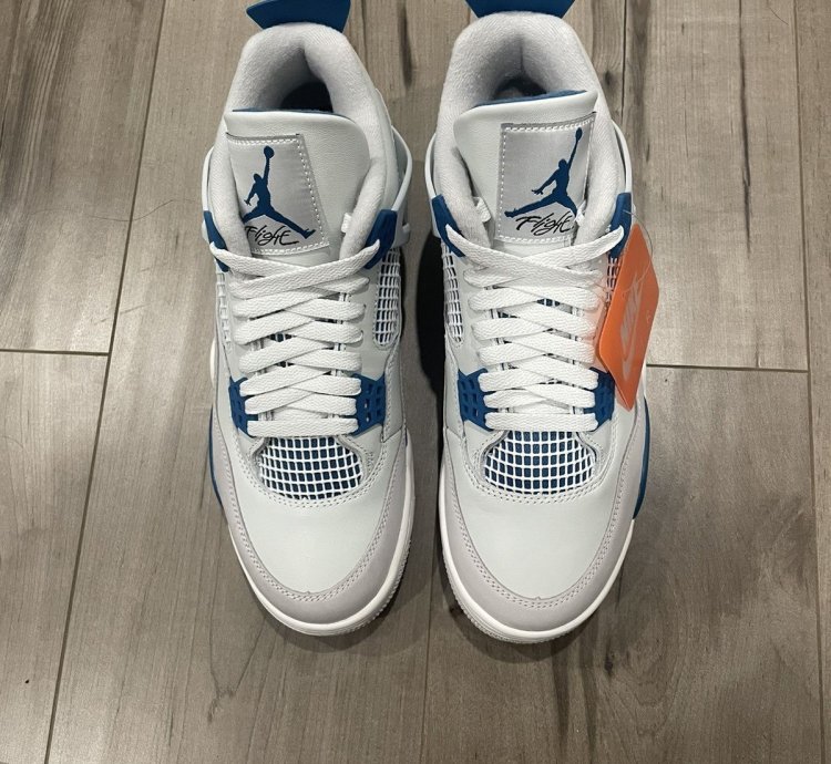 Jordan 4 Military Blue 2024 Size 9