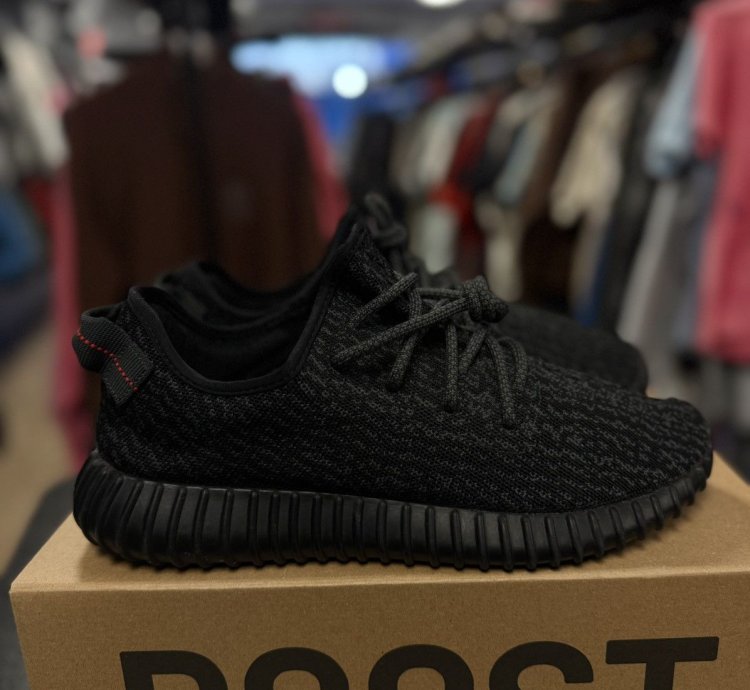 Yeezy 350 Og Original Pirate Black Size 10 bb5350