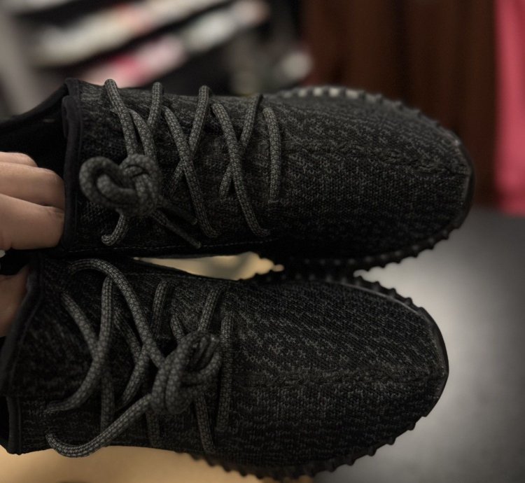 Yeezy 350 Og Original Pirate Black Size 10 bb5350