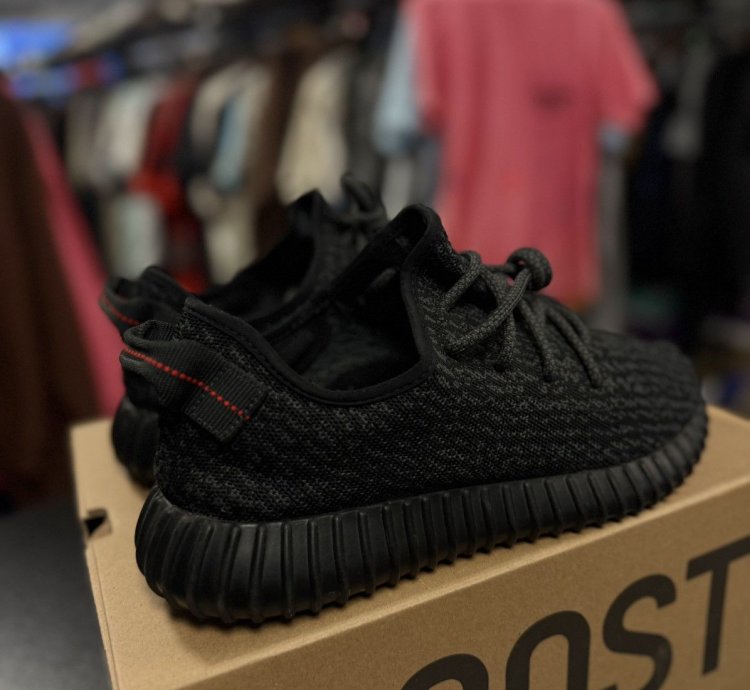 Yeezy 350 Og Original Pirate Black Size 10 bb5350