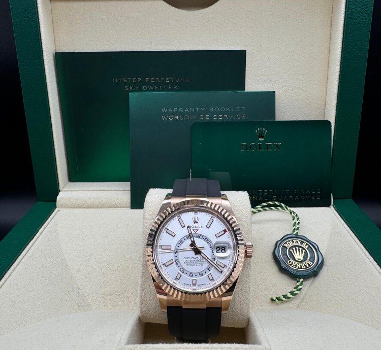 Rolex Sky-dweller Rose Gold White Dial Oysterflex 326235 Box Papers 2023