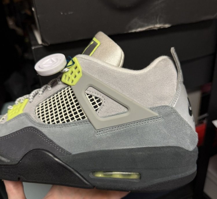 Jordan 4 Neon Size 13 Replacement Box Clean