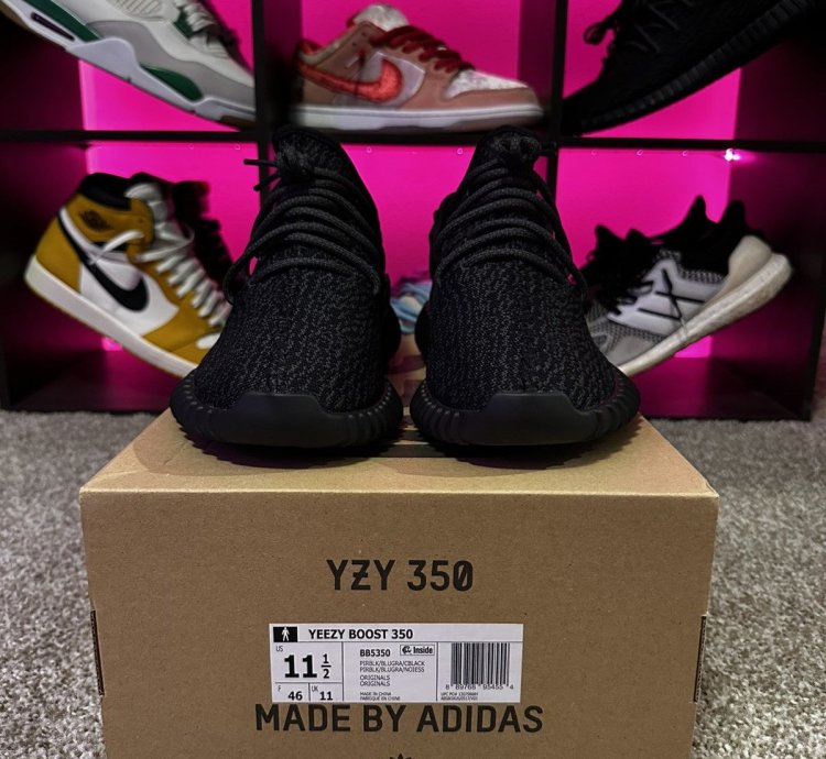 Yeezy 350 Pirate Black