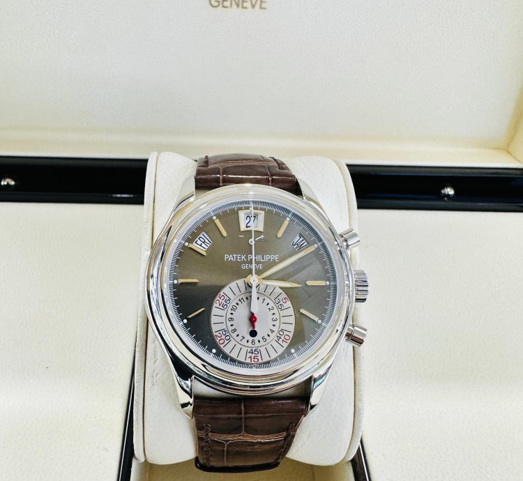 Patek Philippe Annual Calendar Chronograph 5960p Platinum Grey Dial 40mm Auto Watch Box Paper