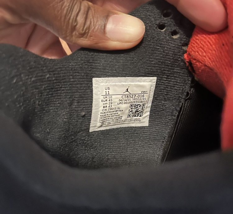 Jordan 4 Red Thunder