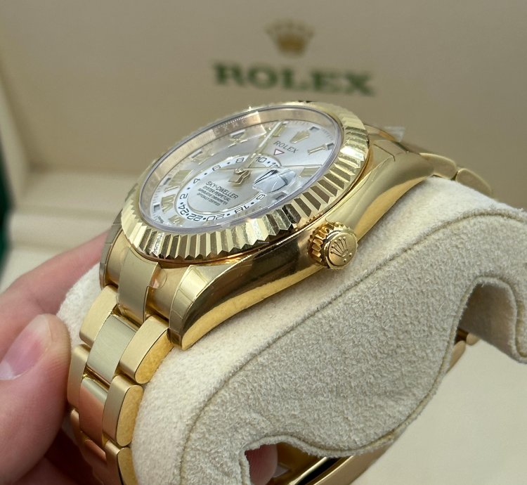 Rolex Sky-dweller Silver Roman 2021