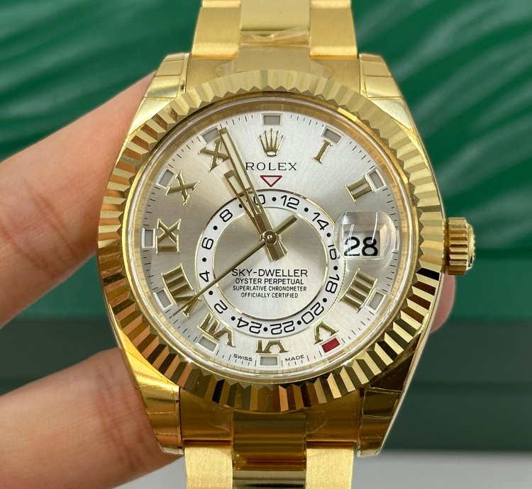Rolex Sky-dweller Silver Roman 2021