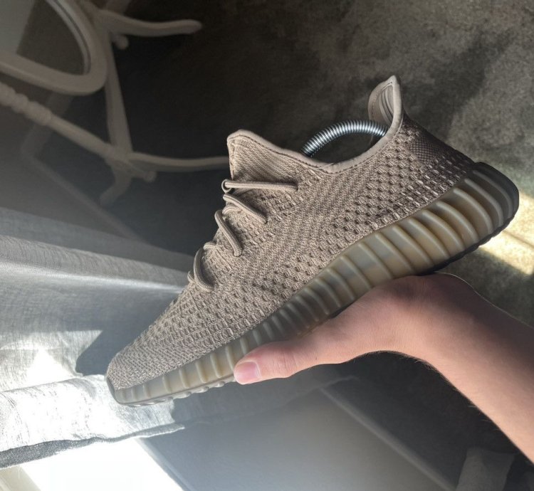 Yeezy 350 Taupe