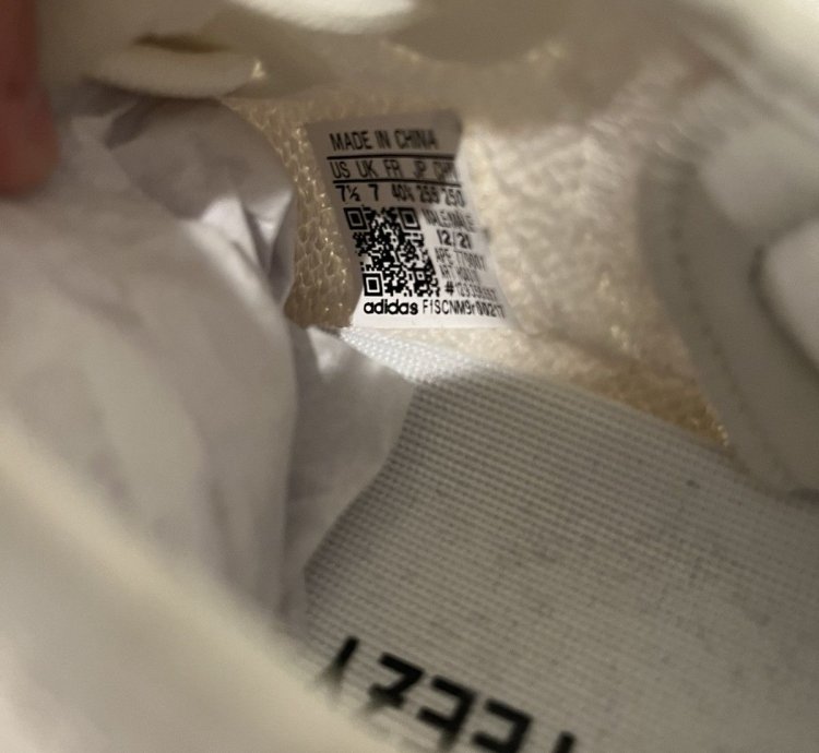 Yeezy 350 V2 Bone