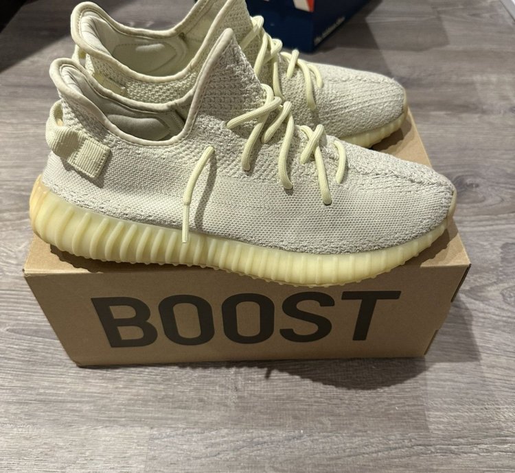 Yeezy 350 V2 Butter