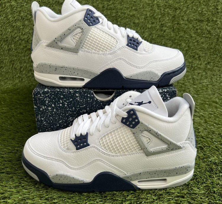 Jordan 4 Retro Midnight Navy