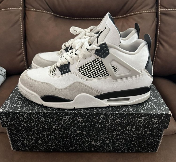 Jordan 4 Retro Military Black