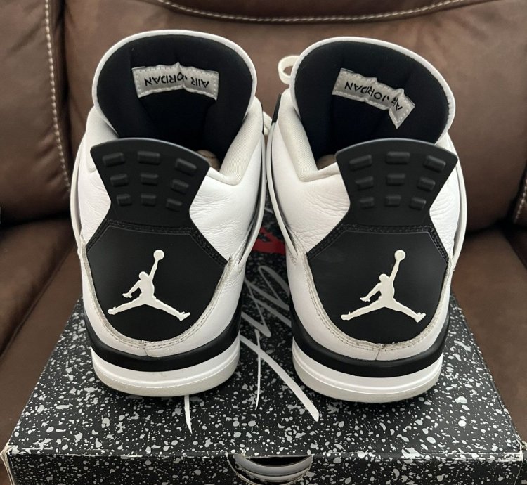 Jordan 4 Retro Military Black