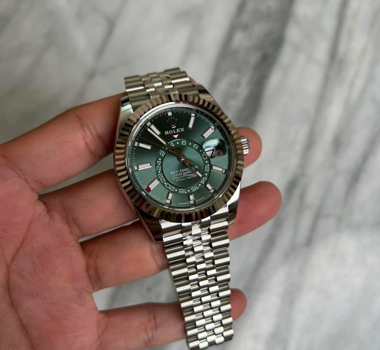 Rolex Sky-dweller Stainless Jubilee Green Bnib 2024