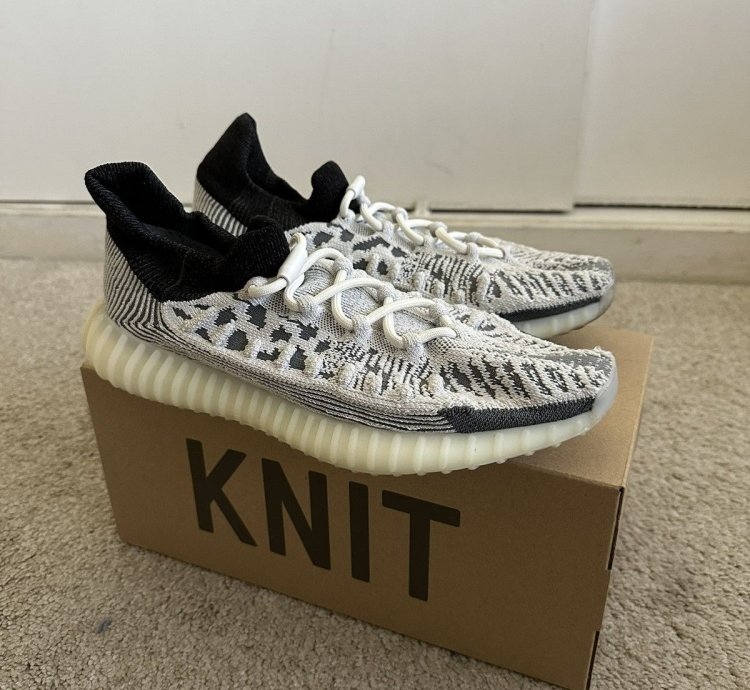 Yeezy 350 V2 Cmpct Panda