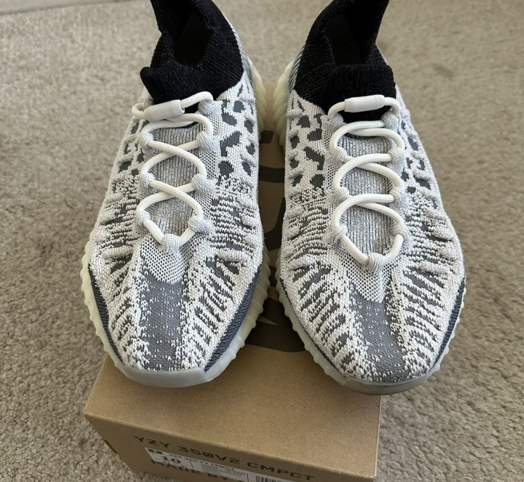 Yeezy 350 V2 Cmpct Panda