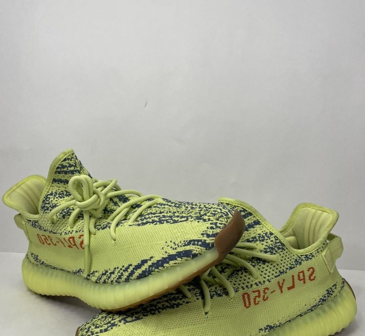 Yeezy 350 V2 Semi Frozen Yellow
