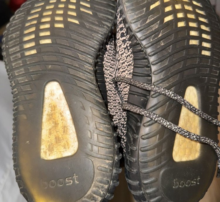 Yeezy 350 Yecheil V2 Non Reflectice