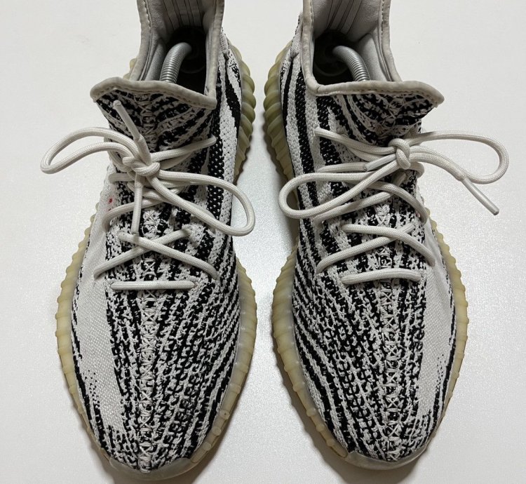 Yeezy 350 Zebra