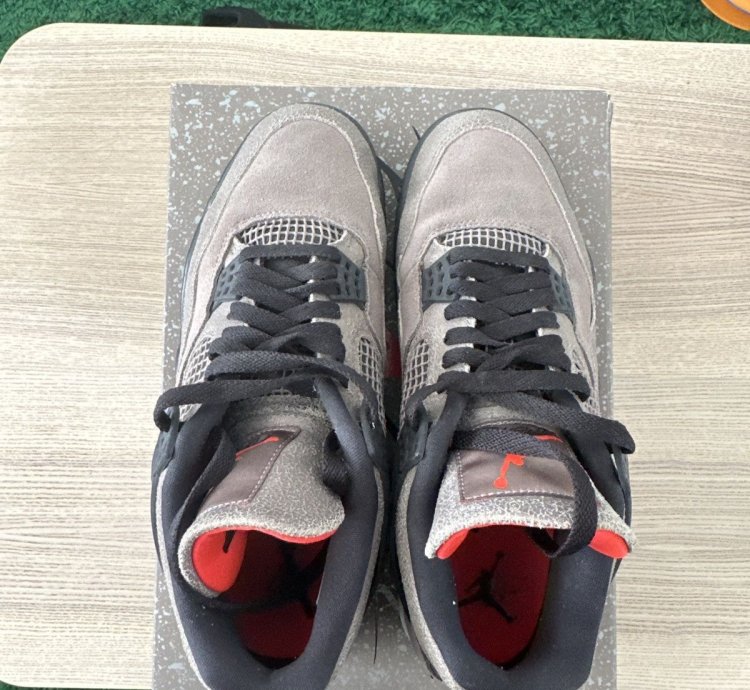 Jordan 4 Retro Taupe Haze