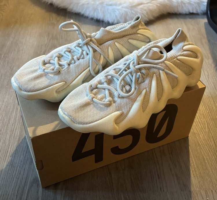 Yeezy 450 - Cloud White
