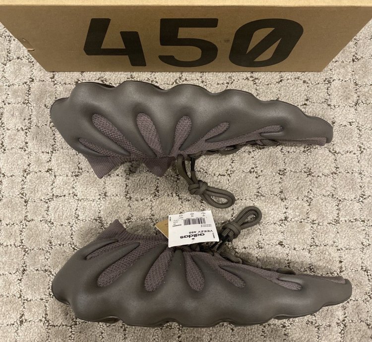 Yeezy 450 Cinder
