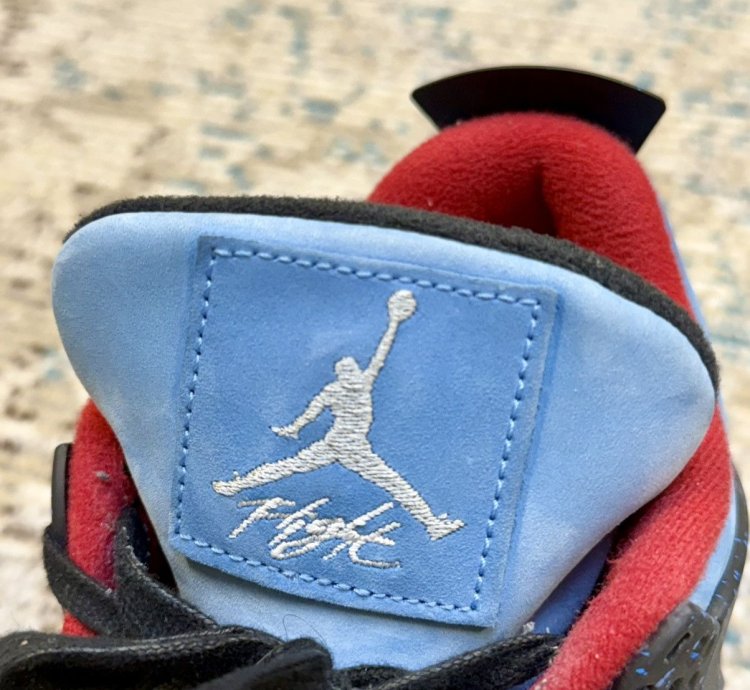 Jordan 4 Retro Travis Scott Cactus Jack