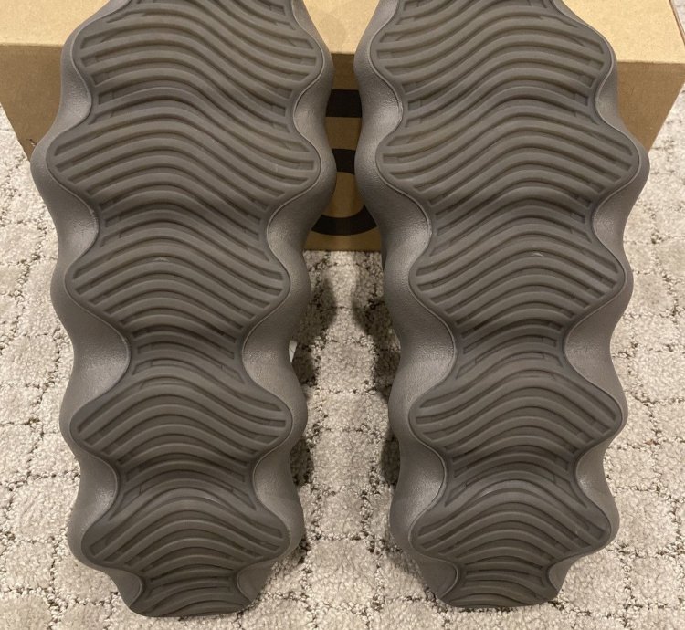 Yeezy 450 Cinder