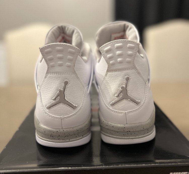 Jordan 4 Retro White Oreo 2021