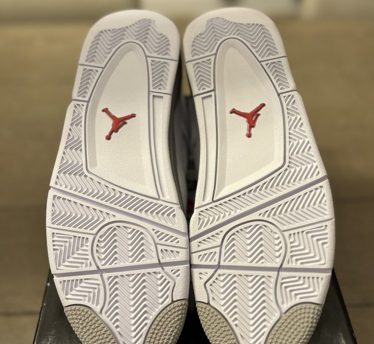Jordan 4 Retro White Oreo 2021