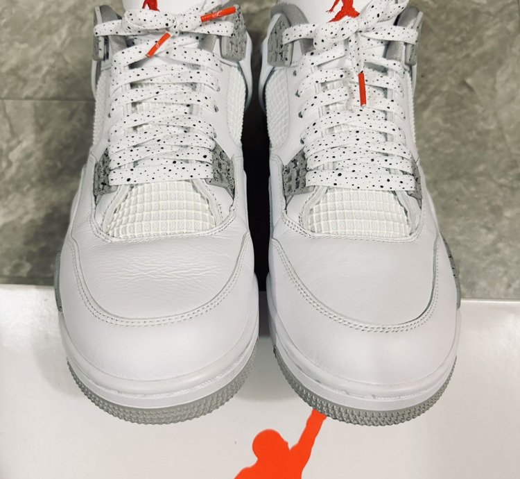 Jordan 4 Retro White Oreo 2021