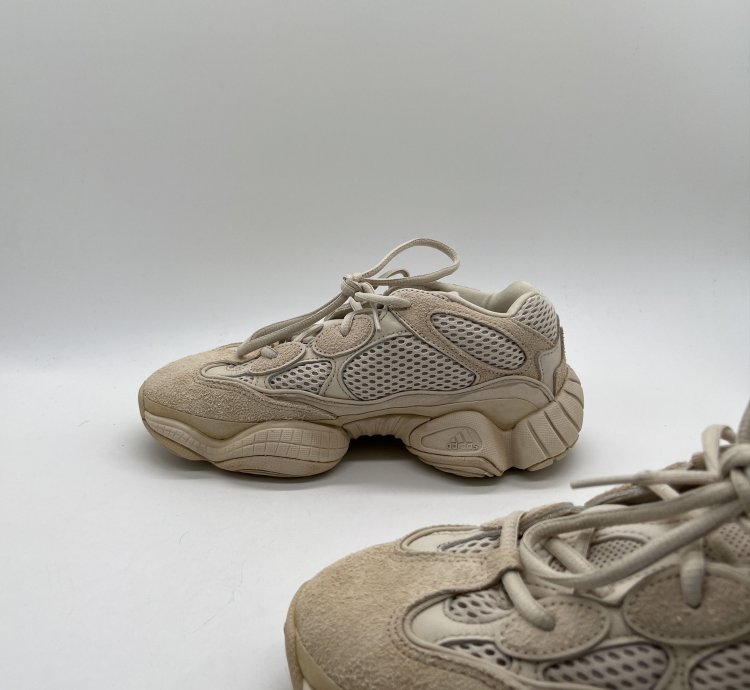Yeezy 500 Blush size 4