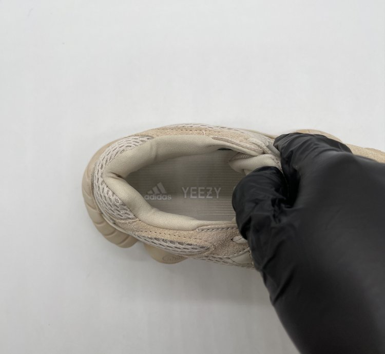 Yeezy 500 Blush size 4