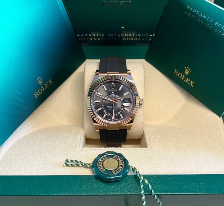 Rolex Sky-dweller Unworn Rose Gold Sky-dweller Rhodium Dial Oysterflex 326235