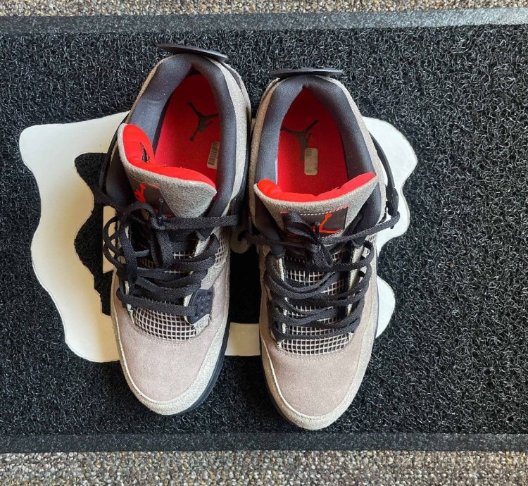 Jordan 4 Taupe Haze