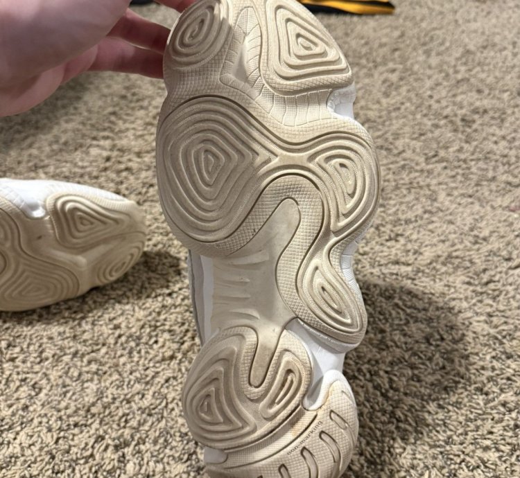 Yeezy 500 Bone