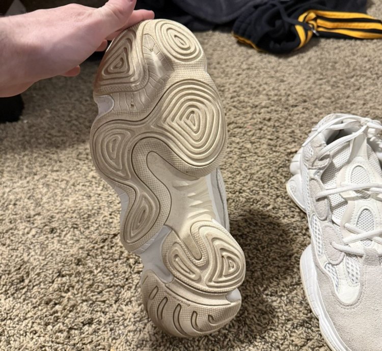 Yeezy 500 Bone