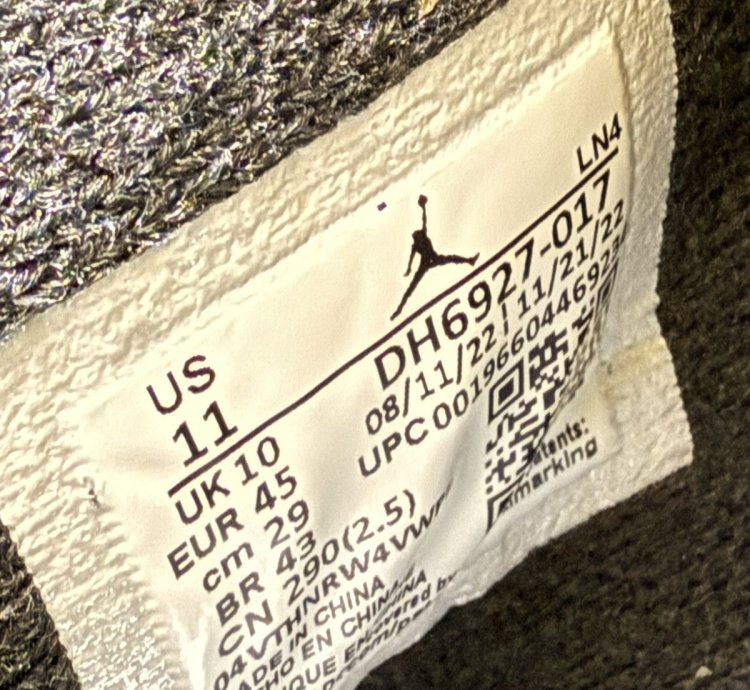 Jordan 4 Thunder