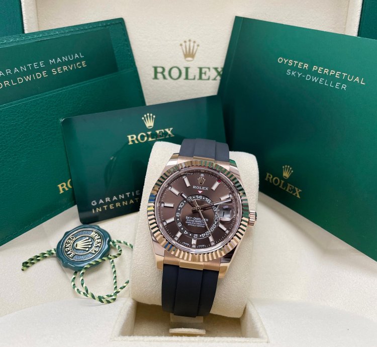 Rolex Sky-dweller Unworn Sky Dweller 326235 Rose Gold 42mm Chocolate Dial Oysterflex Rubber