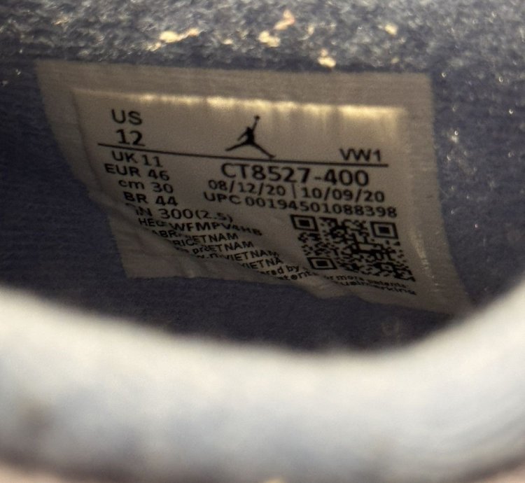 Jordan 4 Unc