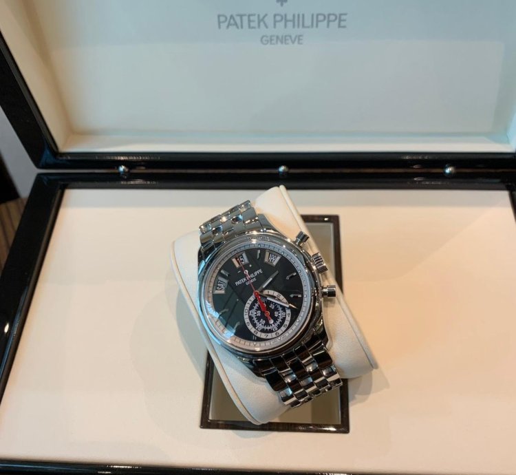 Patek Philippe Annual Calendar Chronograph Black Dial Stainless Steel 40 52018 - 5960 1a-010